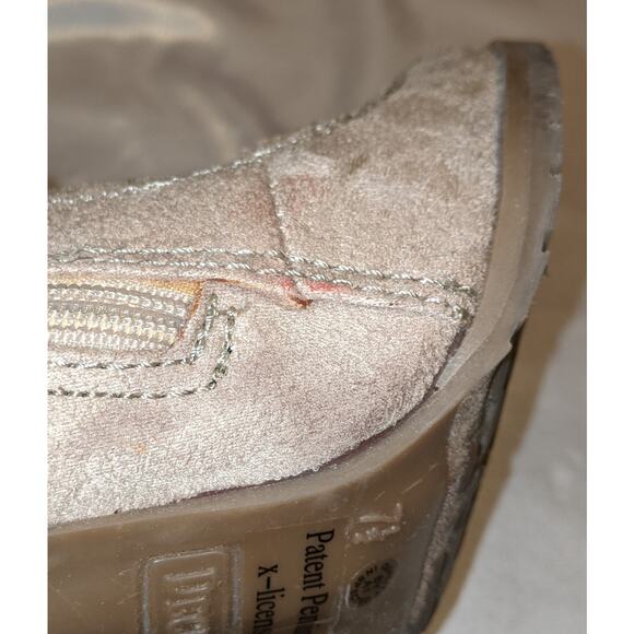 Decree Women's Beige Vegan Suede Ankle Boots Side Zip Size 7.5 M 3.25" Heels - Picture 9 of 12